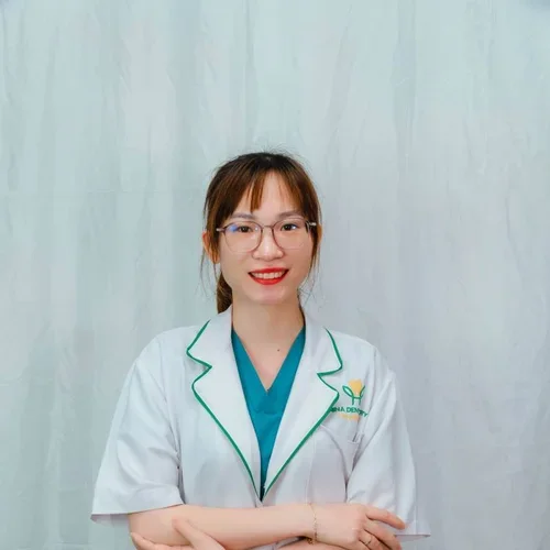 Nha sĩ Bùi Thị Hoài